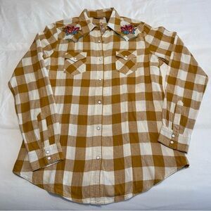 Women’s Wrangler Pearl Snap Western Shirt